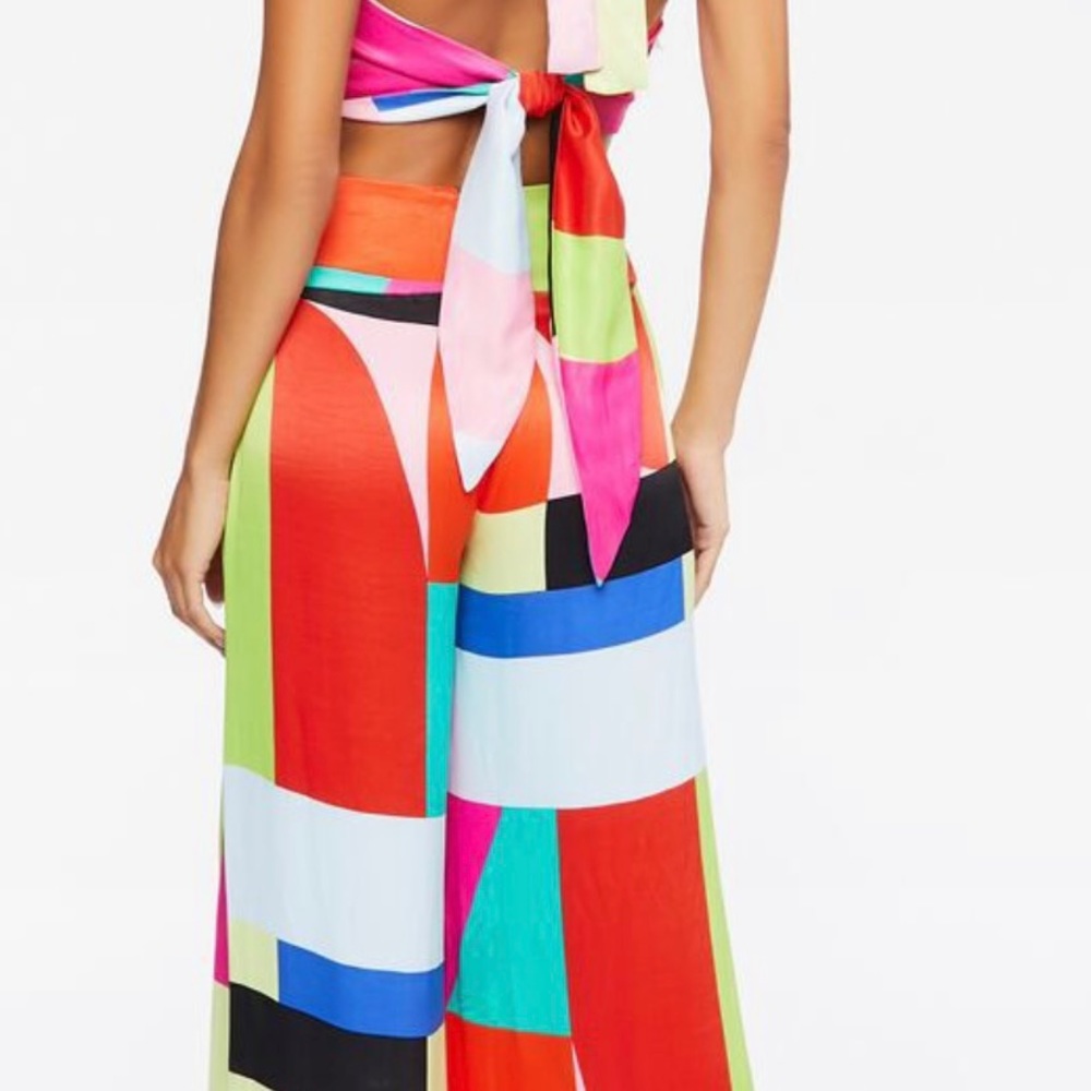 Forever21 - Picture 2 of 3